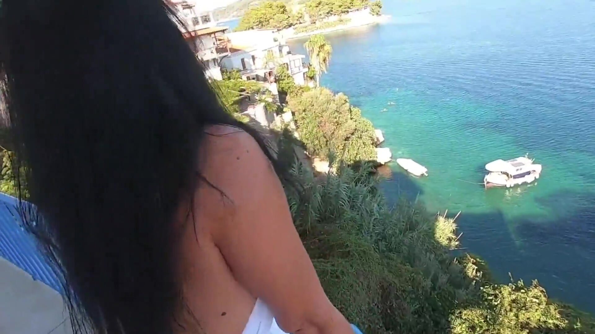 Tysk hustru analsex på balkongen i semestern bild