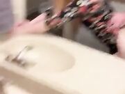 Snabbsex i badrummet